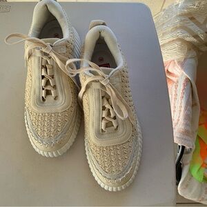 New POP Comfort Fit textured textile platform sneakers US size 8M